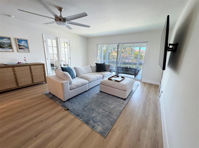 Image 4 of 14 For 2330 36th Street  11