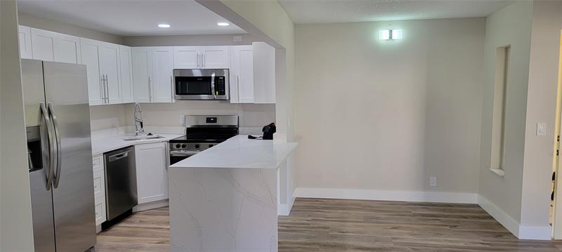 Image 10 of 16 For 4829 Sable Pine Cir  1c