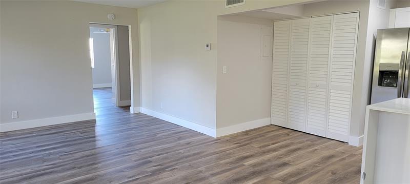Image 11 of 16 For 4829 Sable Pine Cir  1c