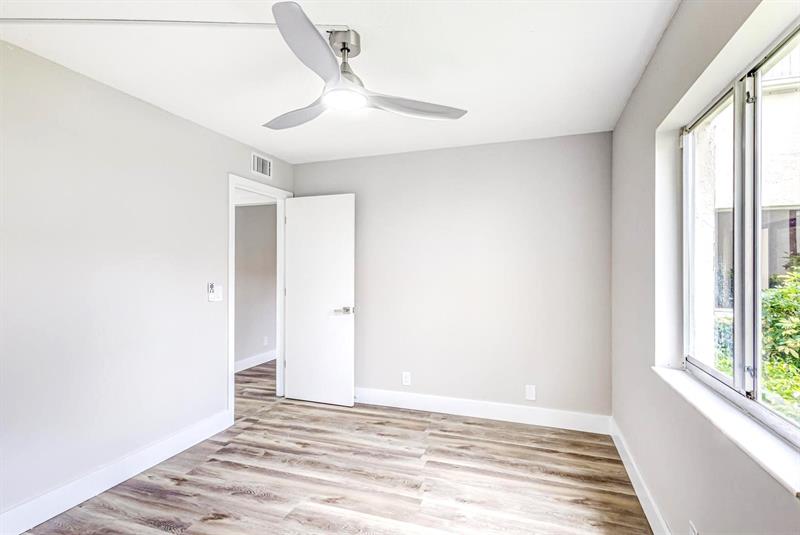Image 12 of 16 For 4829 Sable Pine Cir  1c