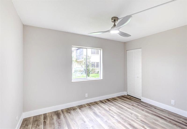 Image 15 of 16 For 4829 Sable Pine Cir  1c