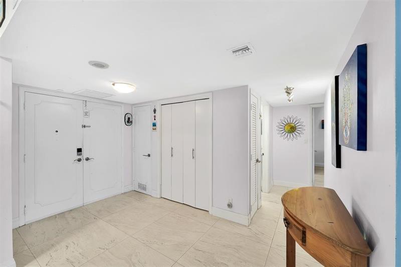 Image 10 of 24 For 3000 Ocean Blvd  1020