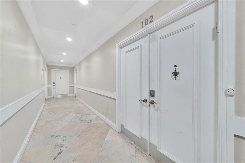 Image 11 of 24 For 3000 Ocean Blvd  1020