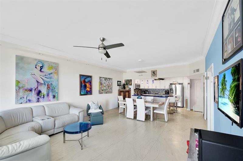 Image 17 of 24 For 3000 Ocean Blvd  1020