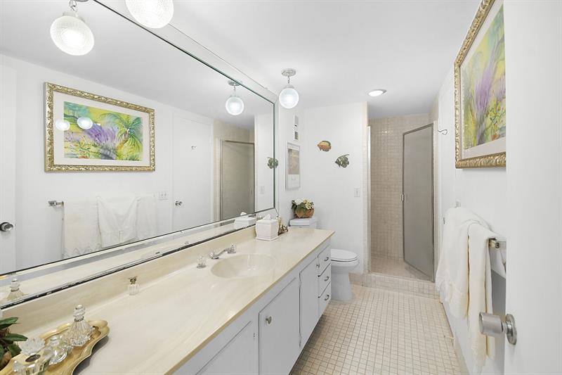 Image 13 of 20 For 3412 Causeway Blvd  103