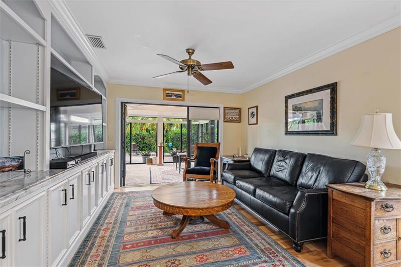 Image 12 of 34 For 8680 Eagle Run Dr