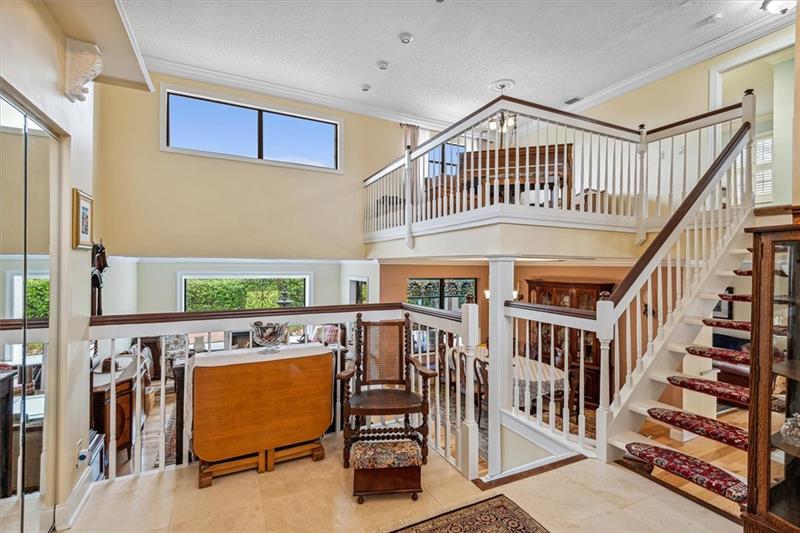 Image 7 of 34 For 8680 Eagle Run Dr