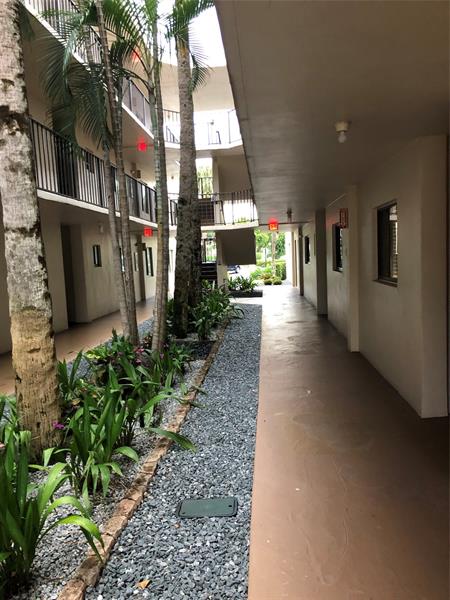 Image 6 of 10 For 5100 Las Verdes  121