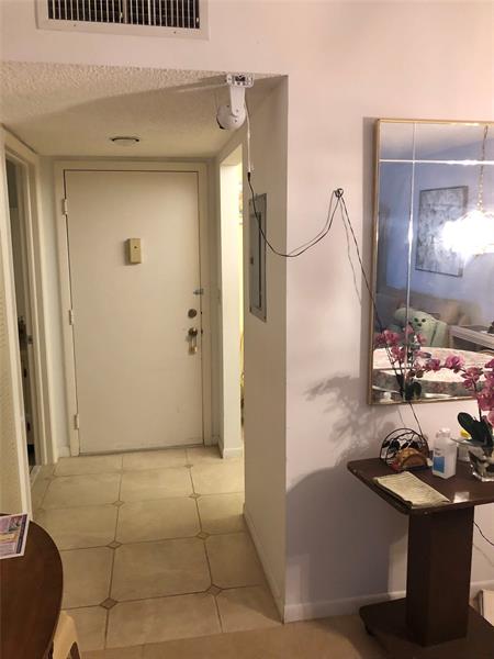 Image 8 of 10 For 5100 Las Verdes  121
