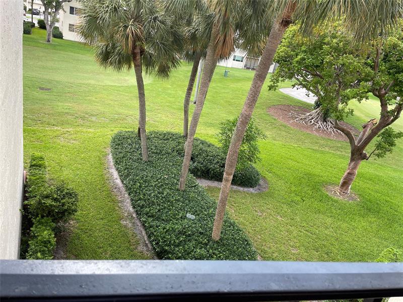 Image 25 of 69 For 8962 Hollybrook Blvd  308