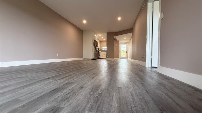 Image 41 of 69 For 8962 Hollybrook Blvd  308