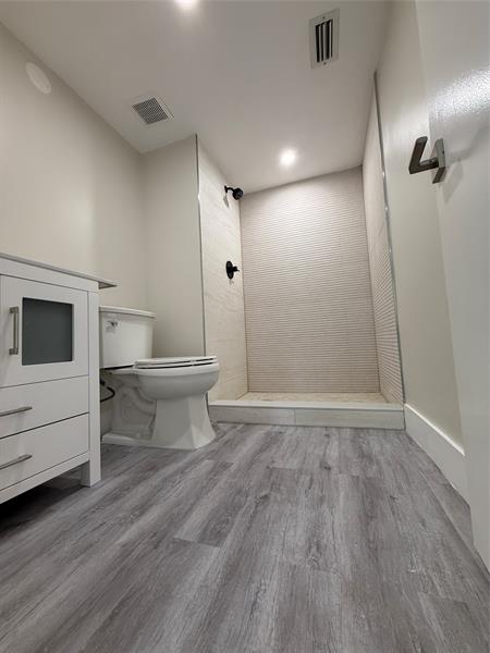 Image 58 of 69 For 8962 Hollybrook Blvd  308
