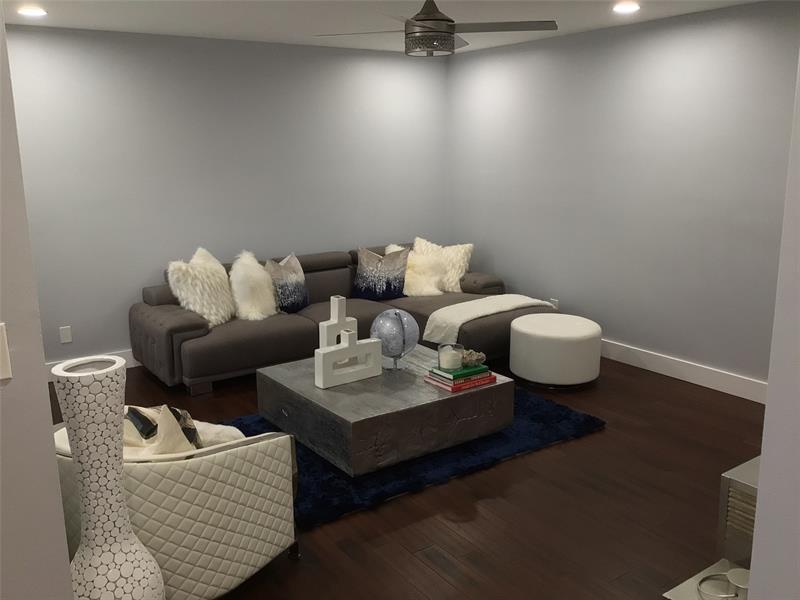 Image 8 of 12 For 2051 Bayberry Dr