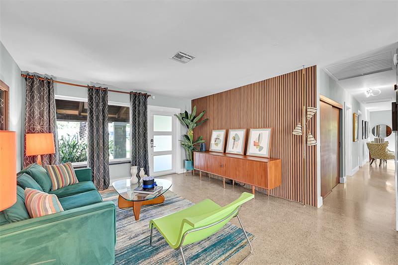 Image 16 of 55 For 1424 27th Street