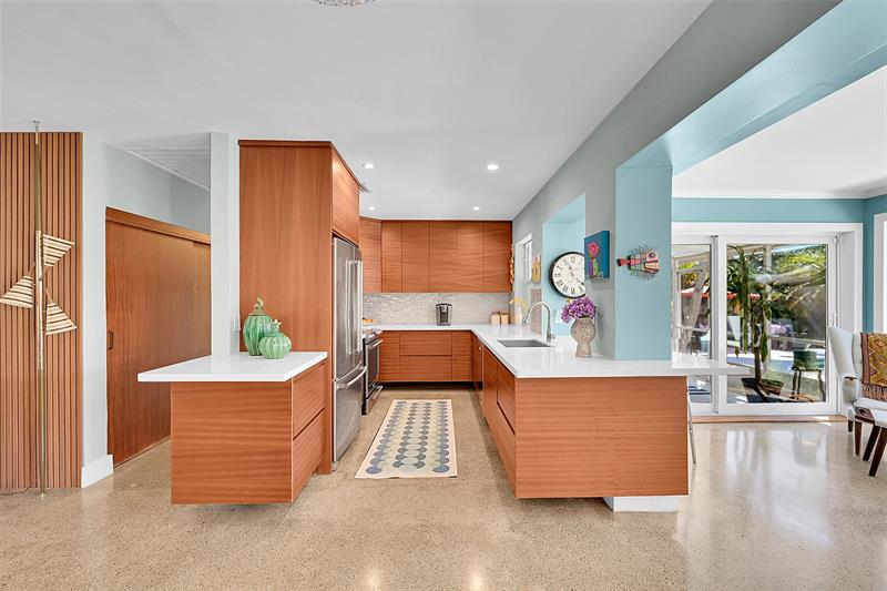 Image 20 of 55 For 1424 27th Street