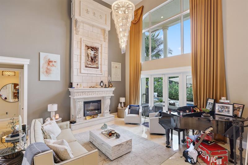 Image 13 of 95 For 4850 29th Ave