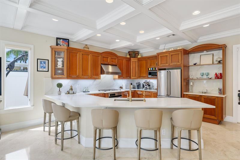 Image 22 of 95 For 4850 29th Ave