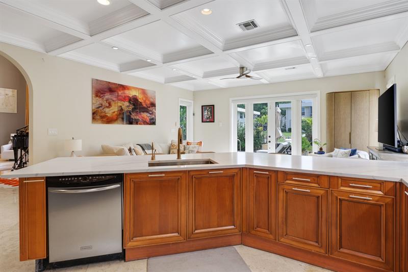 Image 25 of 95 For 4850 29th Ave