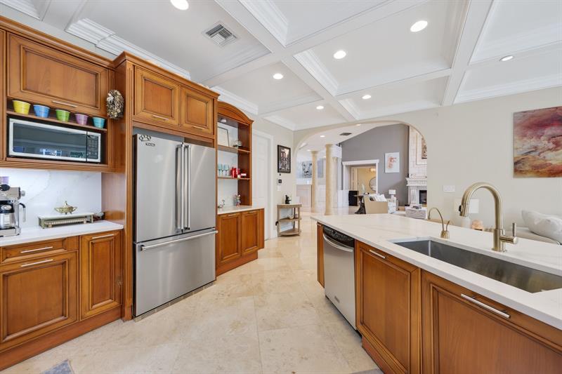 Image 26 of 95 For 4850 29th Ave