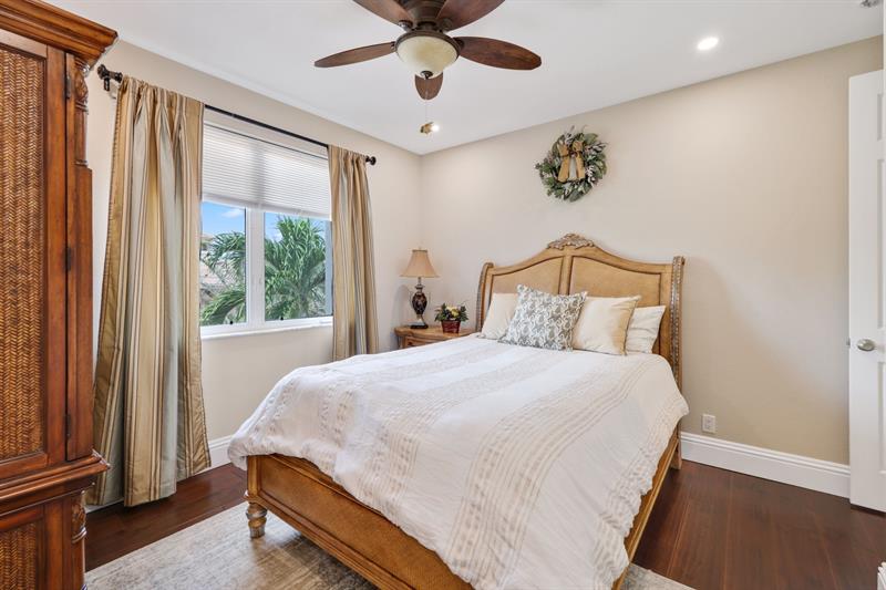 Image 45 of 95 For 4850 29th Ave