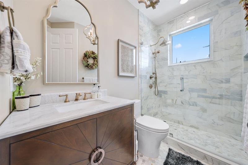 Image 46 of 95 For 4850 29th Ave