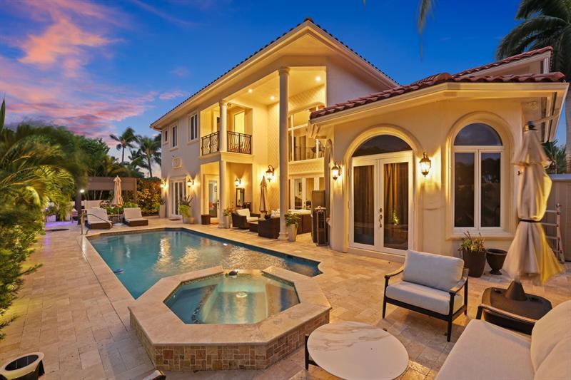 Image 5 of 95 For 4850 29th Ave