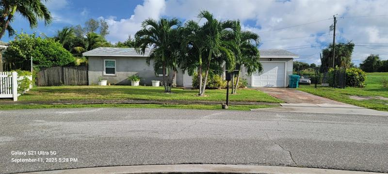 Listing Details for 450 14th Ave, Boynton Beach, FL 33435