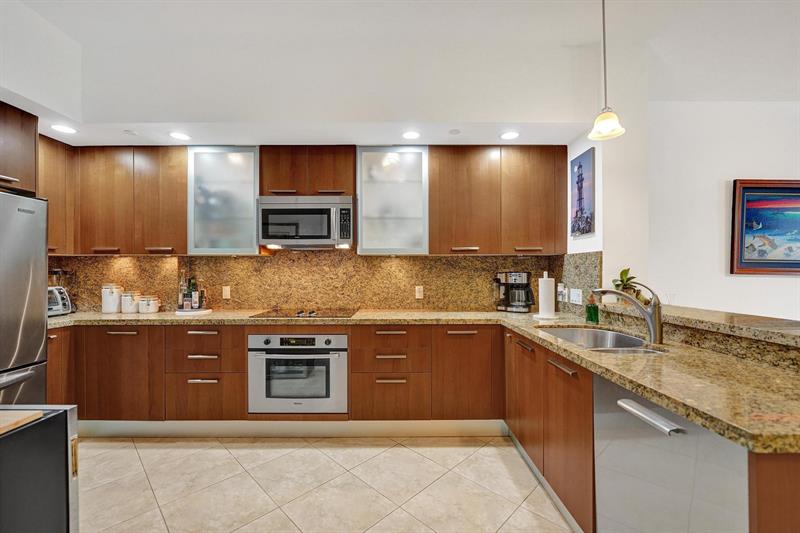 Image 12 of 70 For 4445 El Mar Dr  2314