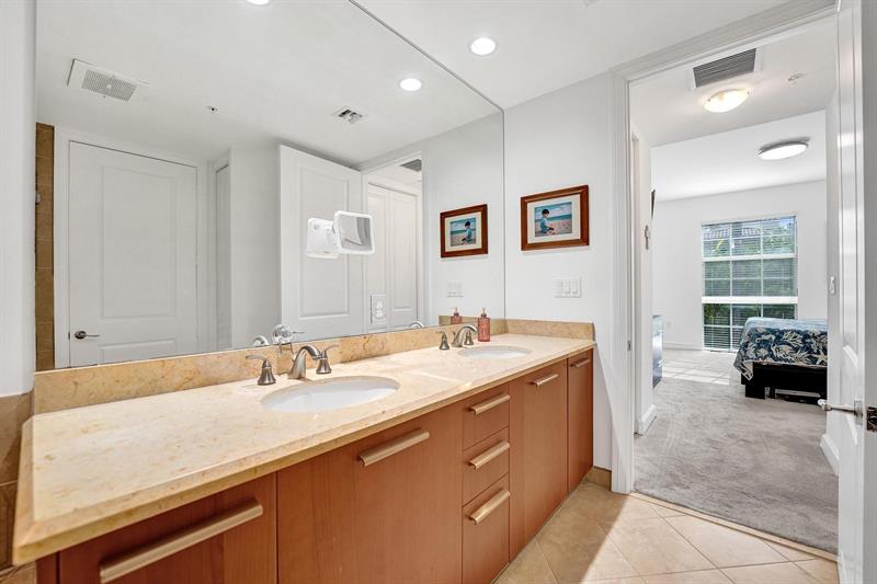 Image 27 of 70 For 4445 El Mar Dr  2314