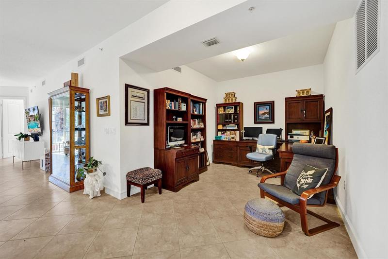 Image 33 of 70 For 4445 El Mar Dr  2314