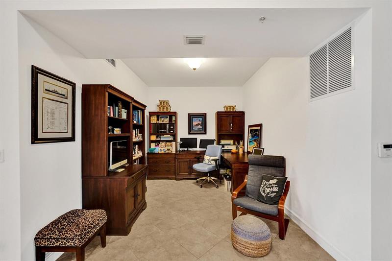 Image 34 of 70 For 4445 El Mar Dr  2314