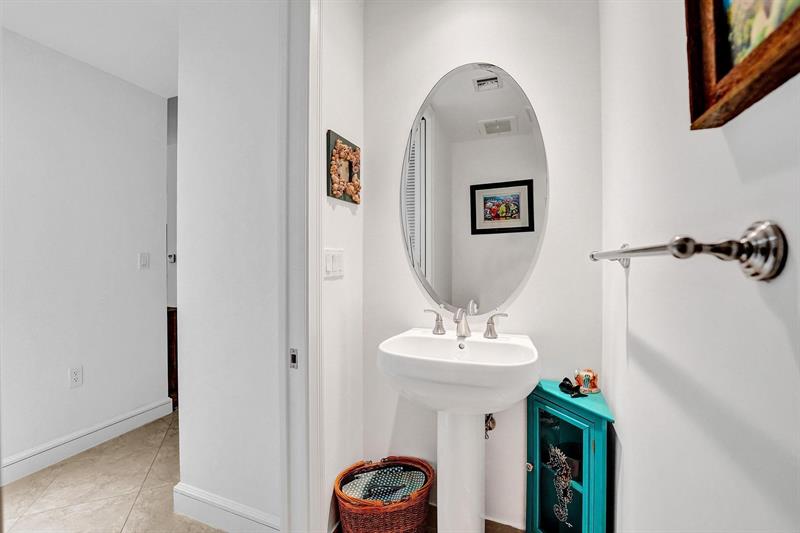 Image 35 of 70 For 4445 El Mar Dr  2314