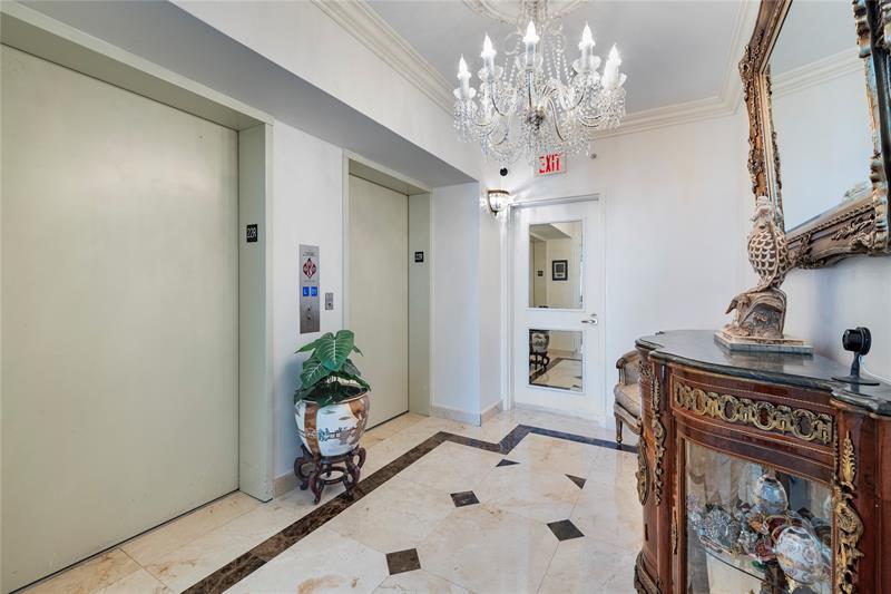 Image 26 of 37 For 3101 Ocean Dr  2201