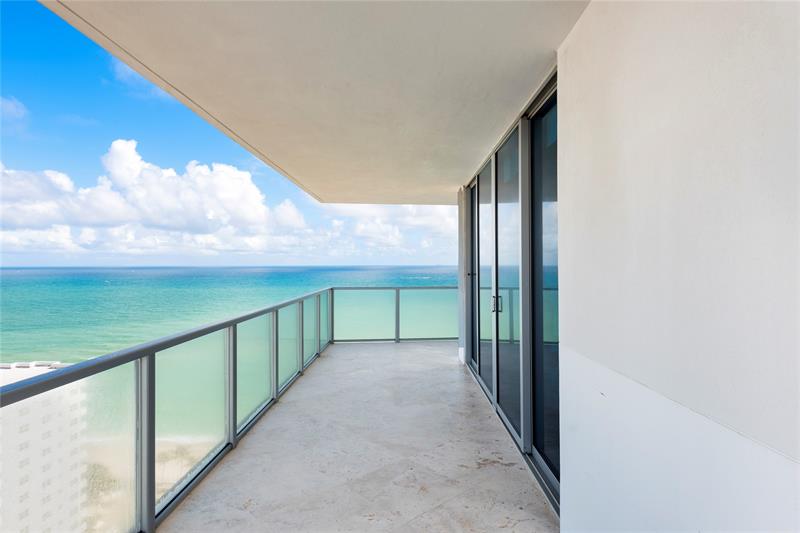 Image 28 of 37 For 3101 Ocean Dr  2201