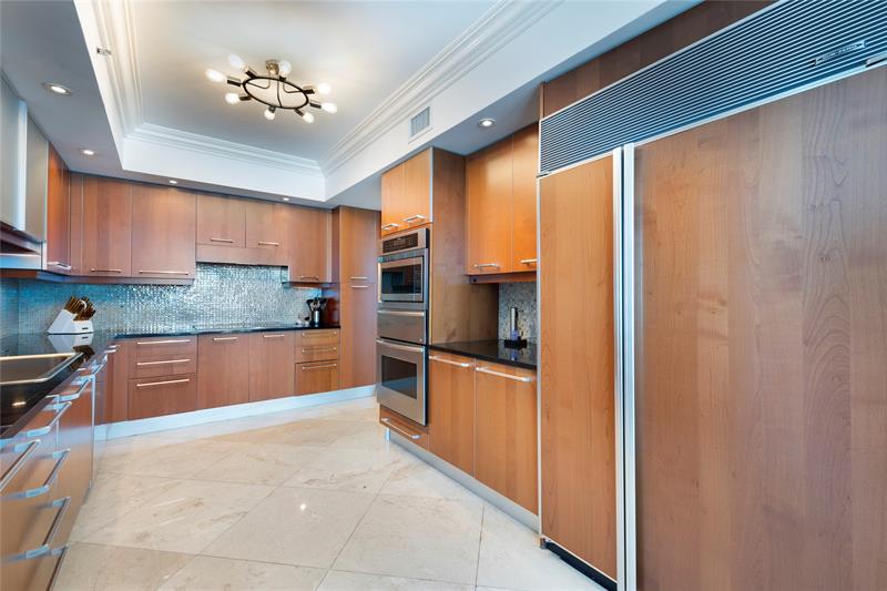 Image 5 of 37 For 3101 Ocean Dr  2201