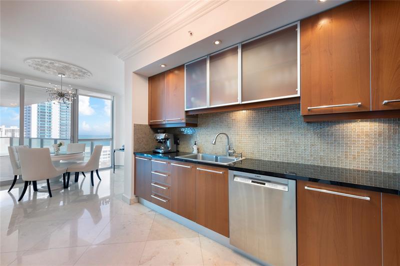 Image 7 of 37 For 3101 Ocean Dr  2201