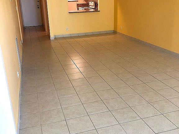 Image 22 of 32 For 8433 Forest Hills Dr  307