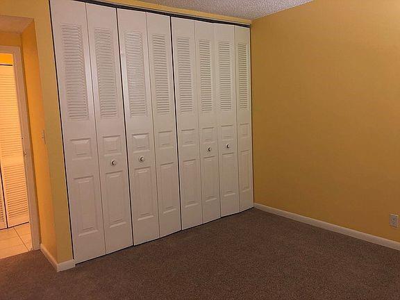 Image 29 of 32 For 8433 Forest Hills Dr  307