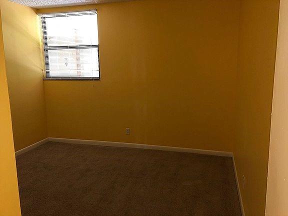 Image 31 of 32 For 8433 Forest Hills Dr  307