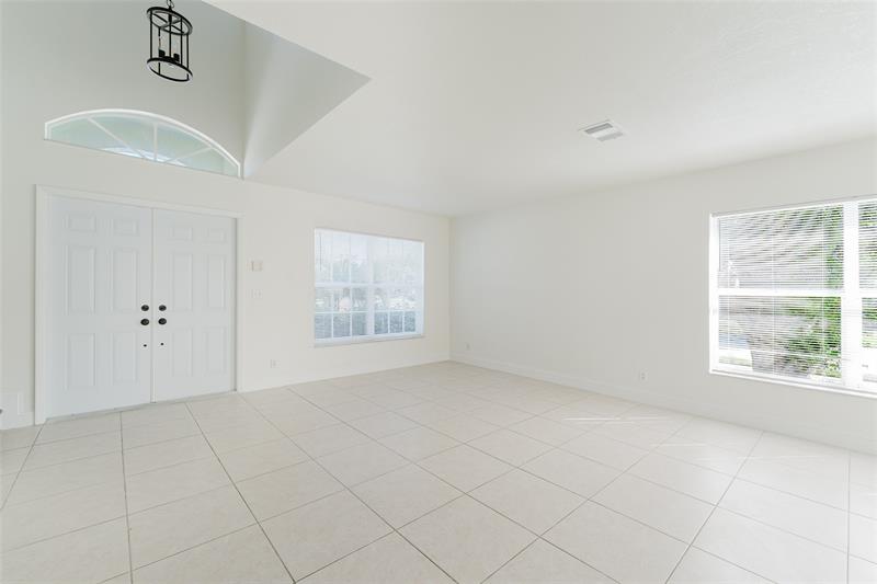 Image 10 of 42 For 10646 Lake Oak Way