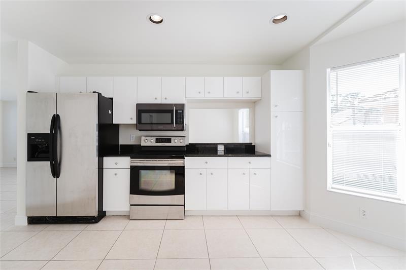 Image 13 of 42 For 10646 Lake Oak Way