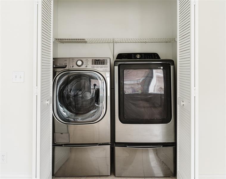 Image 23 of 42 For 10646 Lake Oak Way