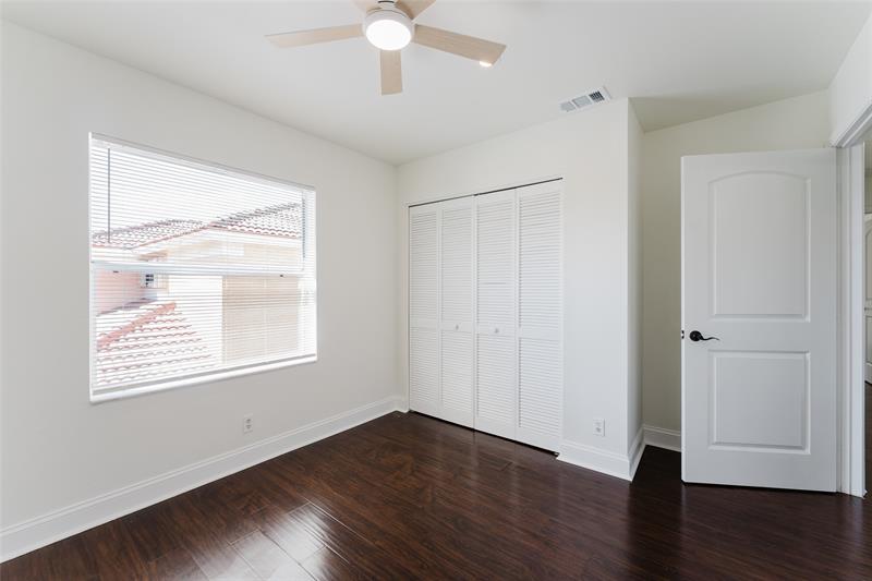 Image 29 of 42 For 10646 Lake Oak Way