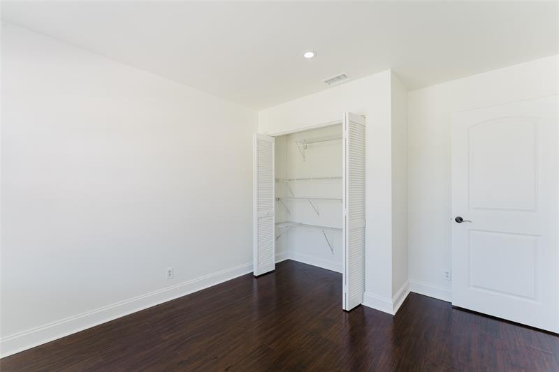 Image 33 of 42 For 10646 Lake Oak Way