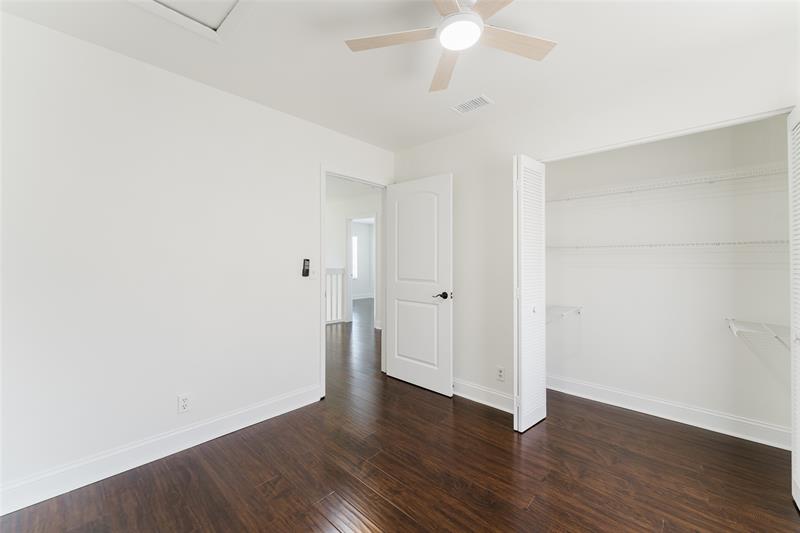 Image 36 of 42 For 10646 Lake Oak Way