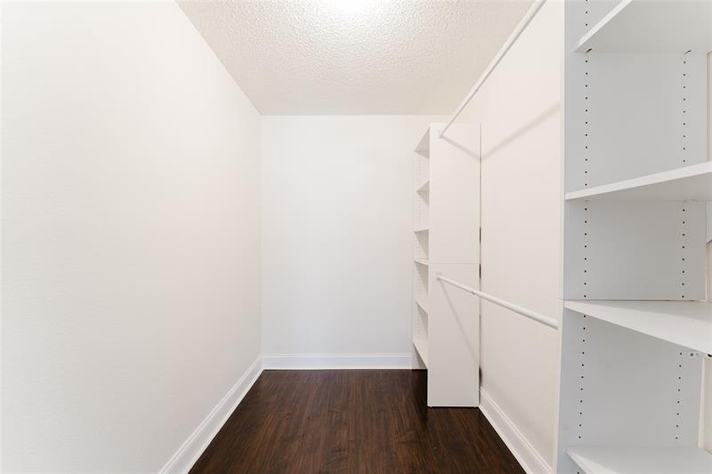 Image 39 of 42 For 10646 Lake Oak Way