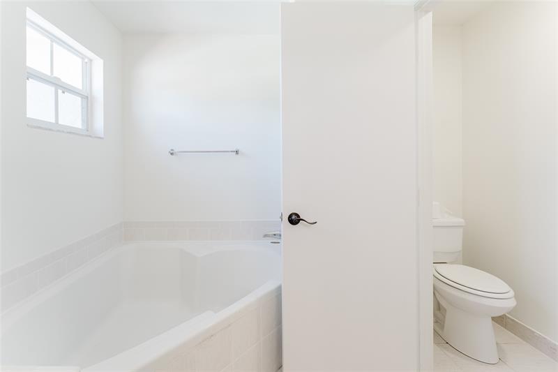 Image 42 of 42 For 10646 Lake Oak Way