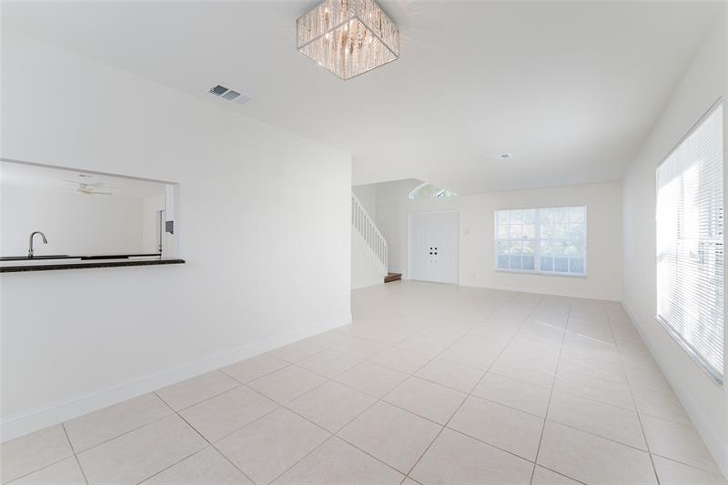 Image 9 of 42 For 10646 Lake Oak Way