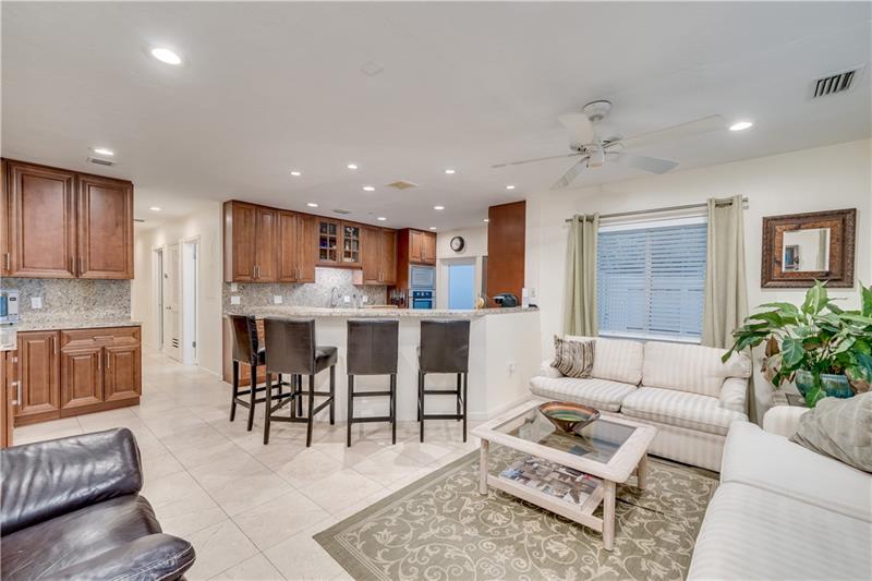 Image 4 of 28 For 1728 16th Ave