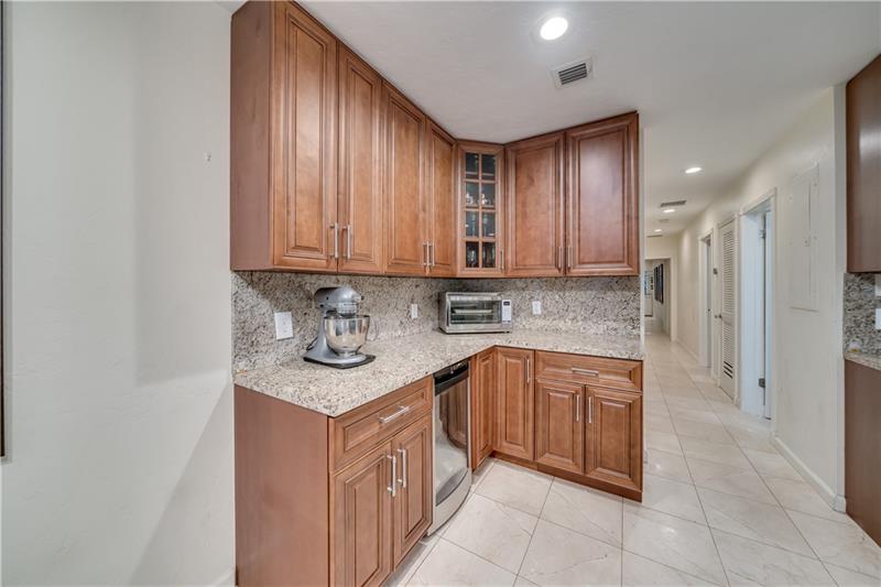 Image 5 of 28 For 1728 16th Ave